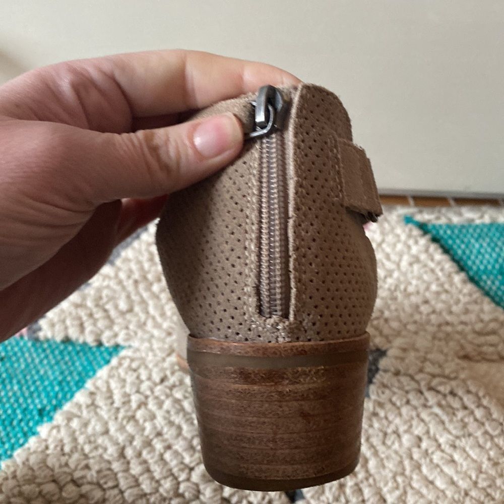 Dolce Vita Beige Bootie - Picture 6 of 10